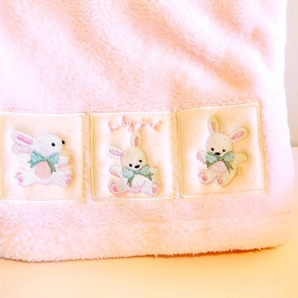 Brand new cute soft pink bunny theme baby blanket - Picture 2 of 5